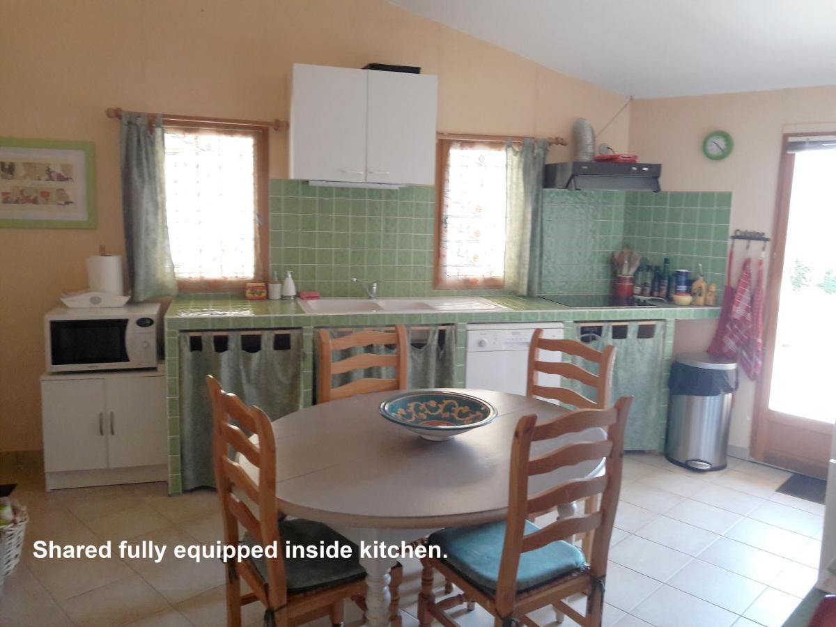 Les Cerises Bed & Breakfast Saint-Saturnin-d'Apt Exterior foto