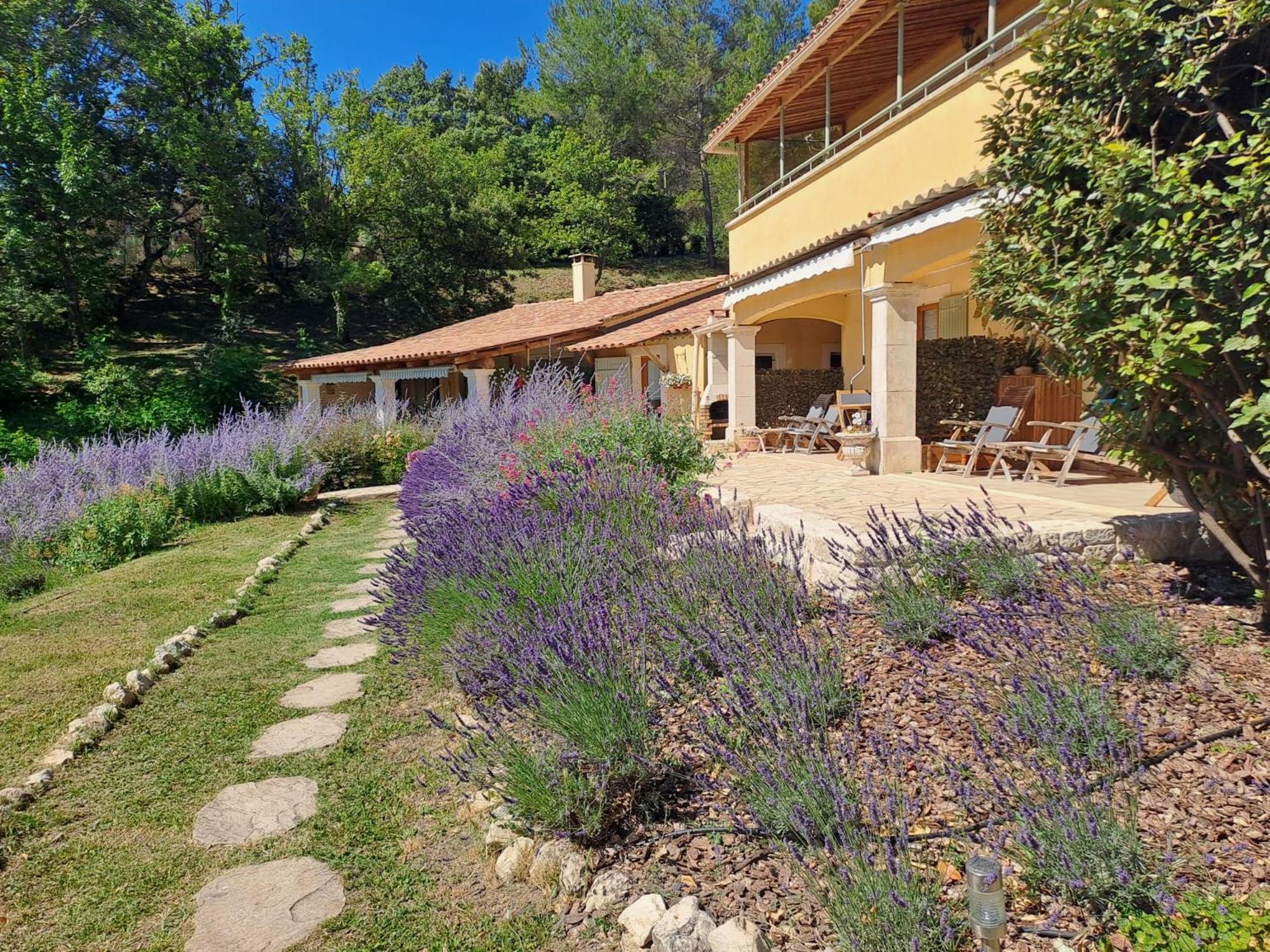 Les Cerises Bed & Breakfast Saint-Saturnin-d'Apt Exterior foto